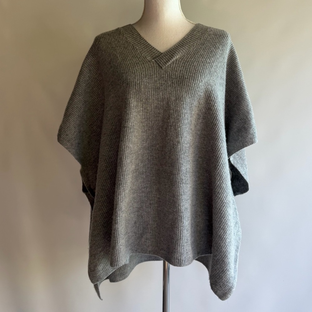 Nordstrom Ribbed Cashmere Blend V-Neck Poncho - O/S
